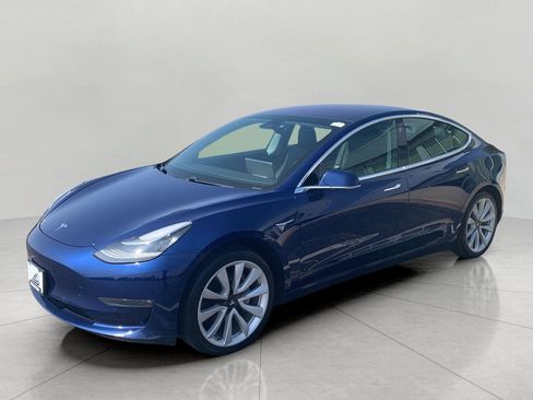 Used 2018 Tesla Model 3 Long Range RWD image 4