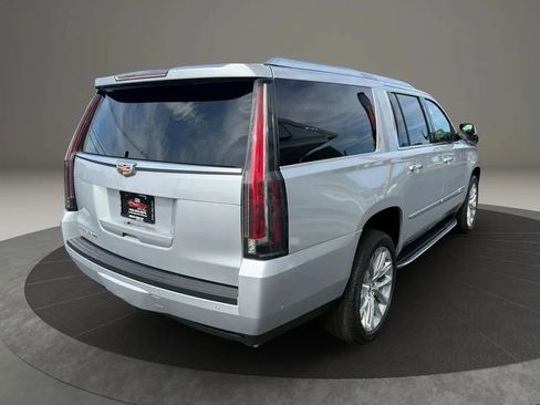 Used 2019 Cadillac Escalade ESV Luxury AWD/4WD image 7