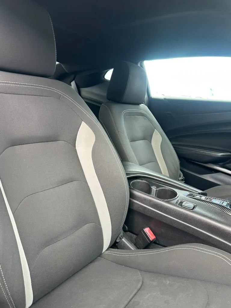 Used 2016 Chevrolet Camaro LT w/ Technology Package RWD image 14