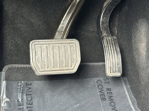 Used 2023 Tesla Model Y Long Range image 42