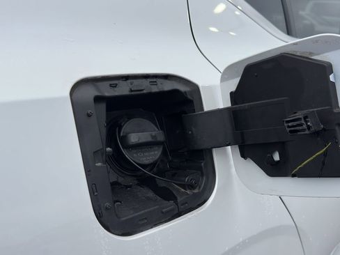 Used 2024 Nissan Sentra SR w/ SR Premium Package image 31