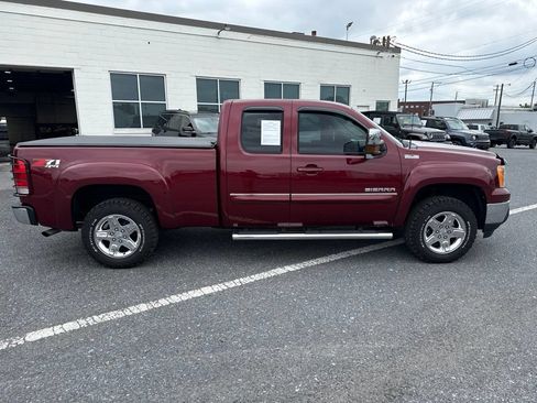 Used 2013 GMC Sierra 1500 SLT w/ All-Terrain Package AWD/4WD image 6