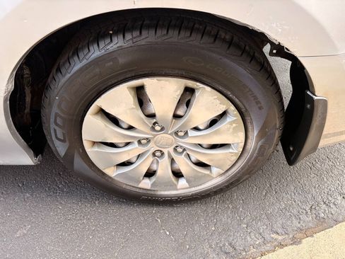 Used 2009 Honda Accord LX image 29