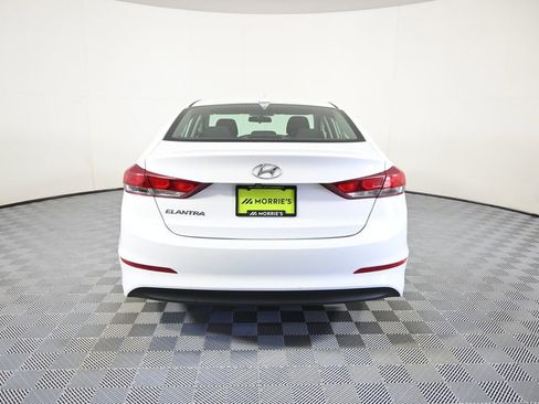 Used 2018 Hyundai Elantra SEL FWD image 5