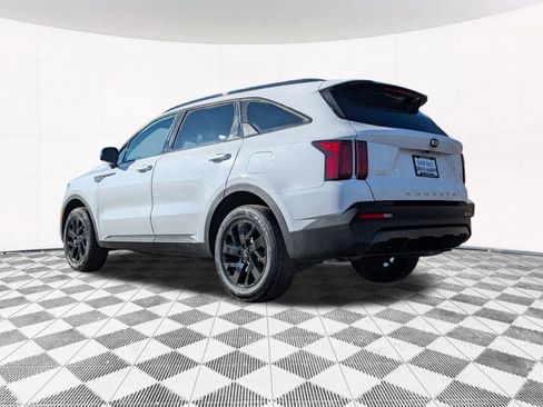 Used 2021 Kia Sorento S w/ Panoramic Sunroof Package image 14