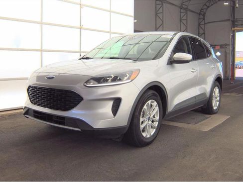 Used 2020 Ford Escape SE FWD image 1