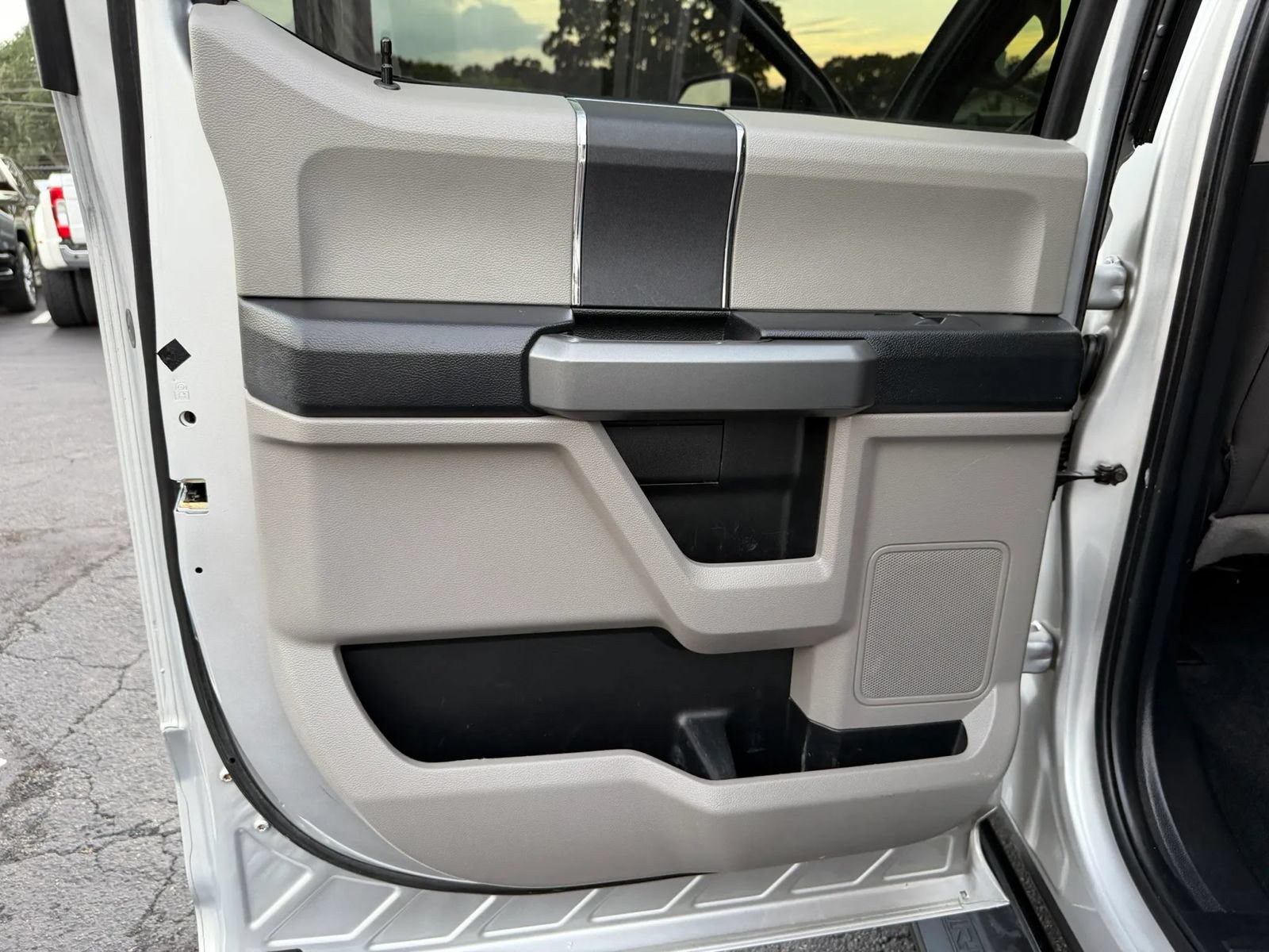Used 2017 Ford F250 4x4 Crew Cab Super Duty image 26