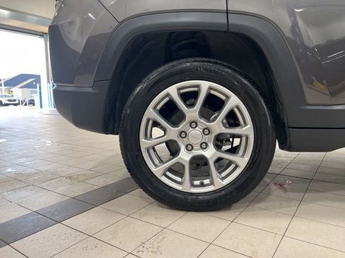 Used 2023 Jeep Compass Latitude AWD/4WD image 26