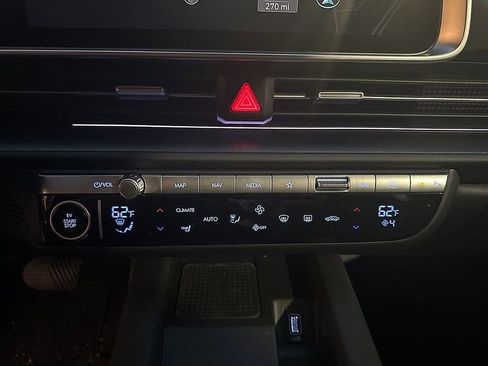 Used 2024 Hyundai Ioniq 6 SEL image 18