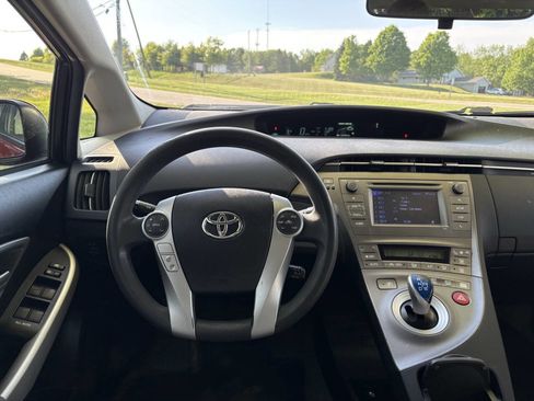 Used 2013 Toyota Prius Two FWD image 17
