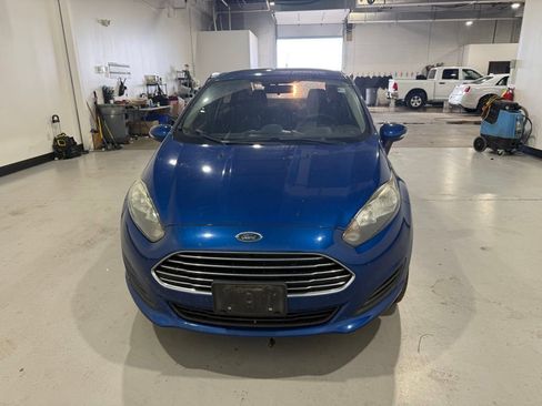 Used 2019 Ford Fiesta SE w/ Cold Weather Package FWD image 3