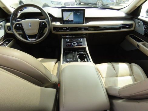 Used 2021 Lincoln Aviator Reserve w/ Equipment Group 202A image 24