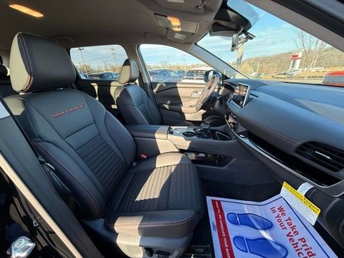 New 2026 Nissan Rogue SV w/ Rock Creek Premium Package image 18