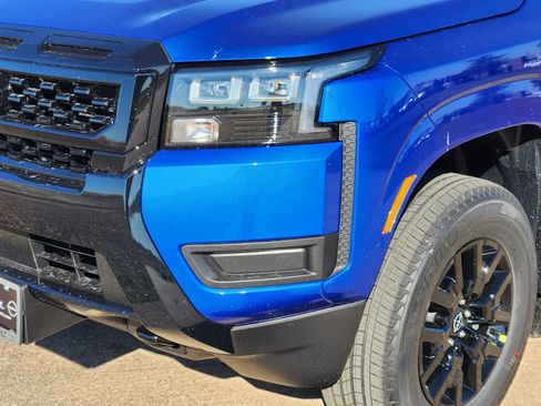 New 2026 Nissan Frontier SV image 9