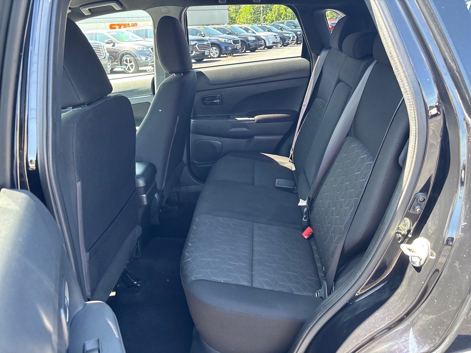 Used 2020 Mitsubishi Outlander Sport Black Edition FWD image 12