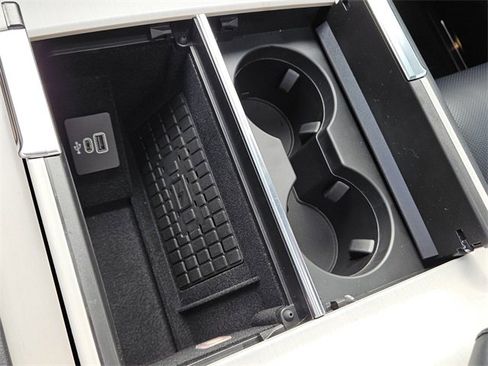 New 2025 Lincoln Navigator Reserve w/ Jet Appearance Package image 24