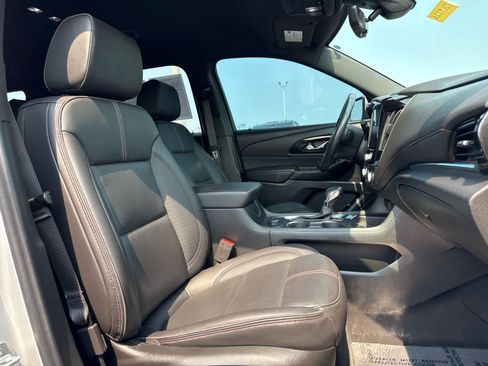 Certified 2022 Chevrolet Traverse RS FWD image 26