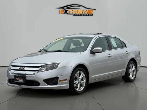 Used 2012 Ford Fusion SE image 2