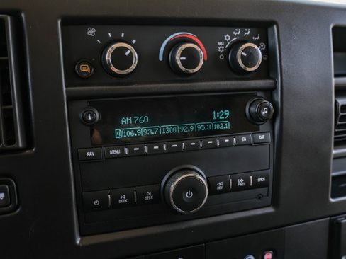 Used 2021 Chevrolet Express 2500 w/ Enhanced Convenience Package RWD image 27