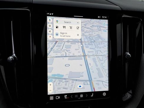 Certified 2025 Volvo XC60 B5 Plus image 20