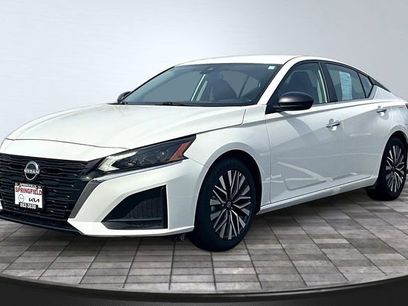 Used 2025 Nissan Altima 2.5 SV