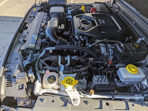 Used 2022 Jeep Wrangler Unlimited Sport AWD/4WD image 46