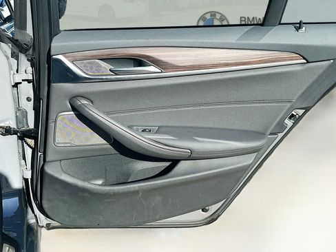 Used 2021 BMW 530i w/ Premium Package image 32