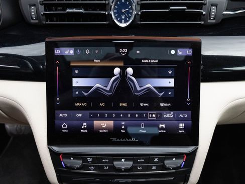 Used 2022 Maserati Quattroporte Modena image 38