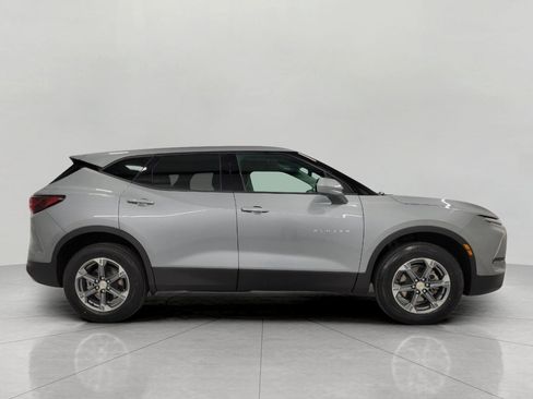 Used 2025 Chevrolet Blazer LT AWD/4WD image 38