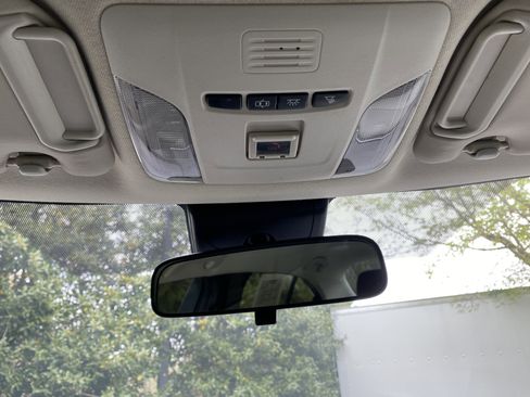 Used 2021 Toyota Corolla LE image 29