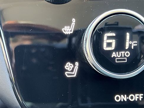 Used 2025 INFINITI QX60 Luxe w/ Cargo Package image 28