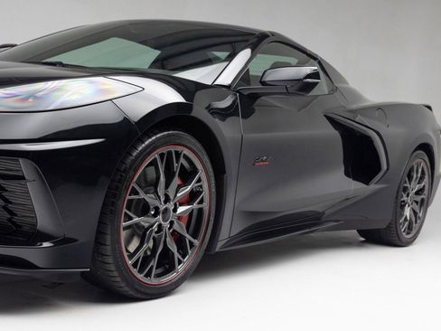 Used 2023 Chevrolet Corvette Stingray Premium Conv w/ Z51 Performance Package image 32