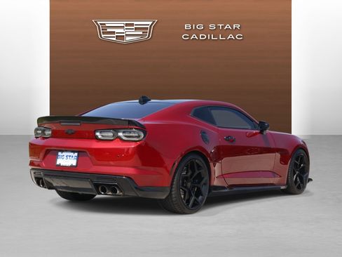 Used 2022 Chevrolet Camaro SS RWD image 5