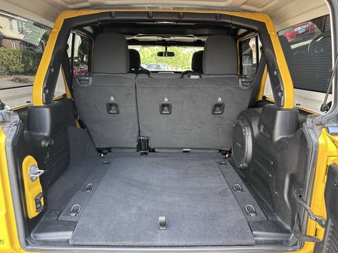 Used 2021 Jeep Wrangler Unlimited Sport AWD/4WD image 37