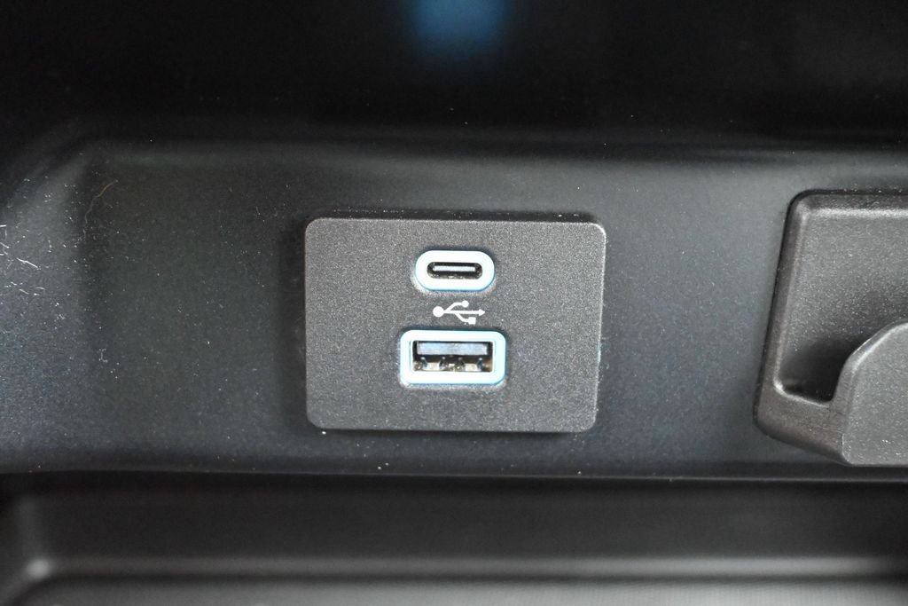 Used 2023 Ford F150 Lariat RWD image 10