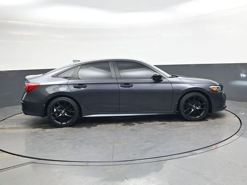 Used 2024 Honda Civic Sport image 3