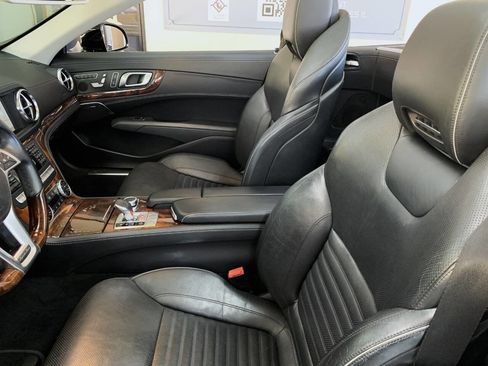 Used 2014 Mercedes-Benz SL 550 image 11