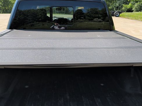 Used 2019 Ford F150 Platinum w/ Equipment Group 701A Luxury AWD/4WD image 8