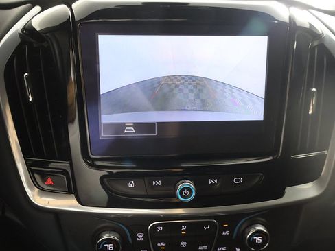 Used 2023 Chevrolet Traverse LT image 43