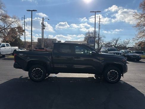 New 2025 Toyota Tacoma TRD Sport image 6