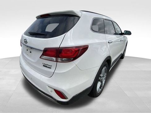 Used 2017 Hyundai Santa Fe Limited image 12