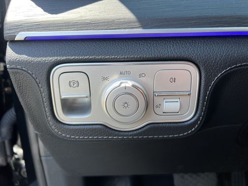 Certified 2025 Mercedes-Benz GLS 450 4MATIC image 17