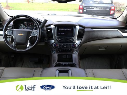Used 2020 Chevrolet Suburban LT w/ Luxury Package image 21