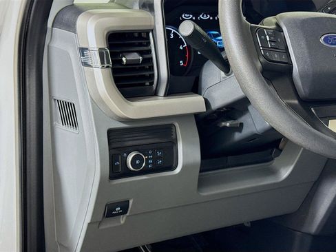 Used 2025 Ford F250 XLT AWD/4WD image 8