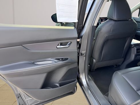 Used 2025 Nissan Murano SV FWD image 29