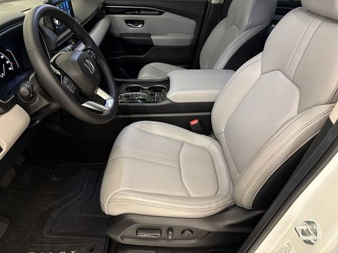 Certified 2025 Honda Pilot EX-L image 18
