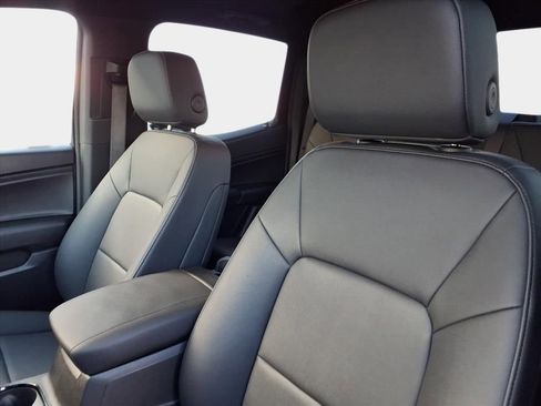 Used 2024 Chevrolet Colorado Trail Boss w/ Advanced Trailering Package image 11