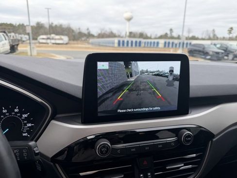 Used 2022 Ford Escape SEL image 28