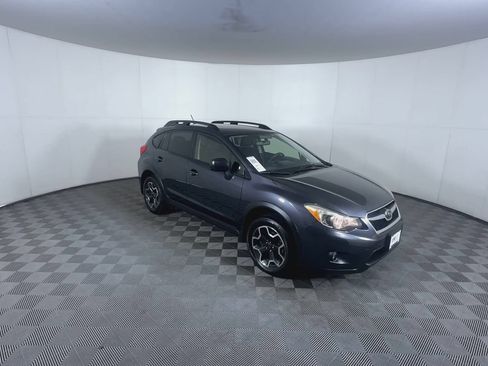 Used 2014 Subaru Crosstrek 2.0i Premium AWD/4WD image 2