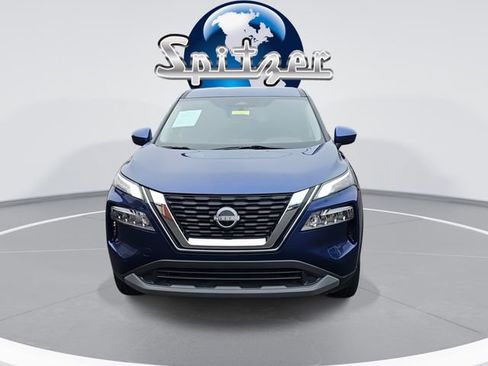 Used 2023 Nissan Rogue SV image 3